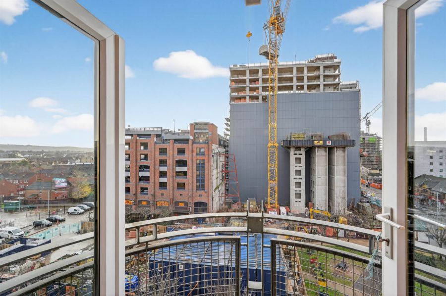 Apt 402  Park Avenue