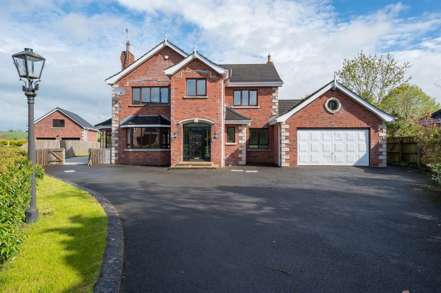 53 Hillsborough Road, Dromore, BT25 1QN