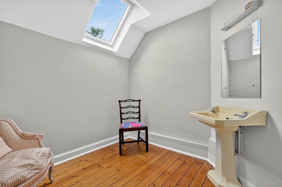 'The White Lodge', 1 Malone Court