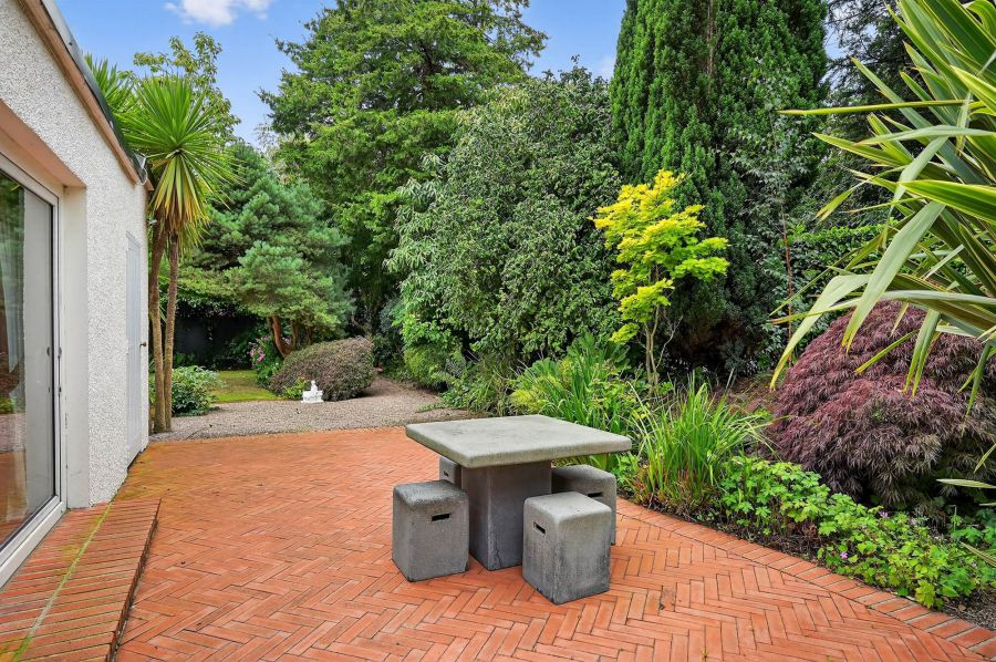 'The White Lodge', 1 Malone Court