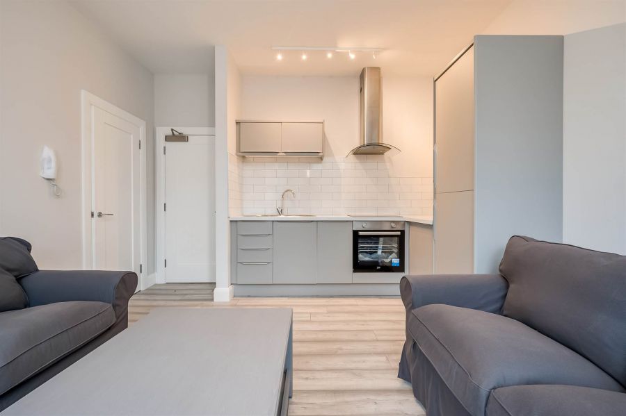 Apt 5 35 Wellington Park