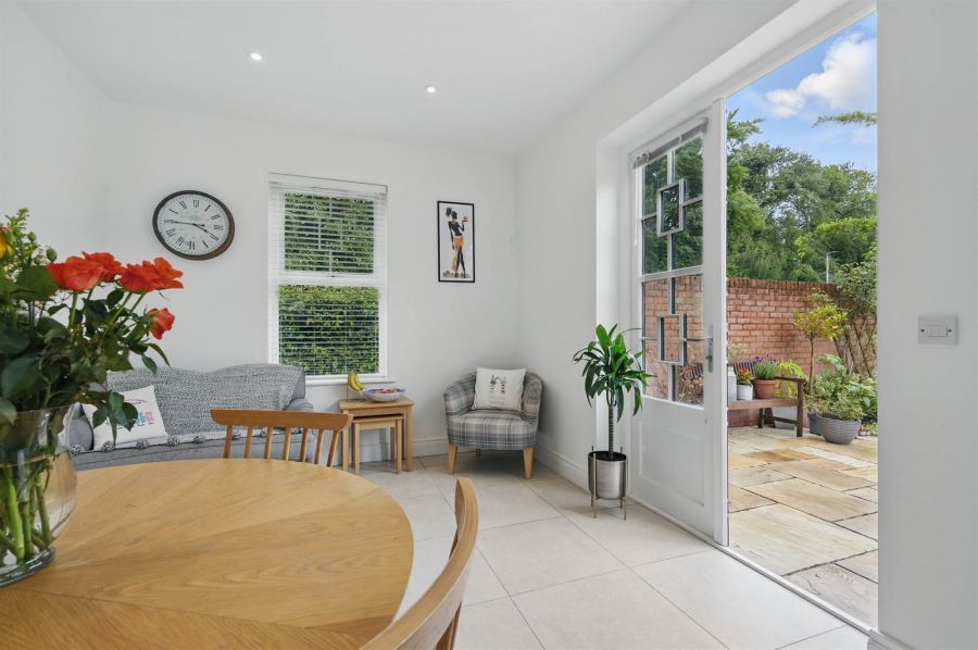 1 Ishbel Gardens