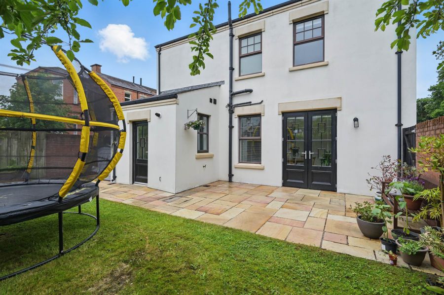 1 Ishbel Gardens