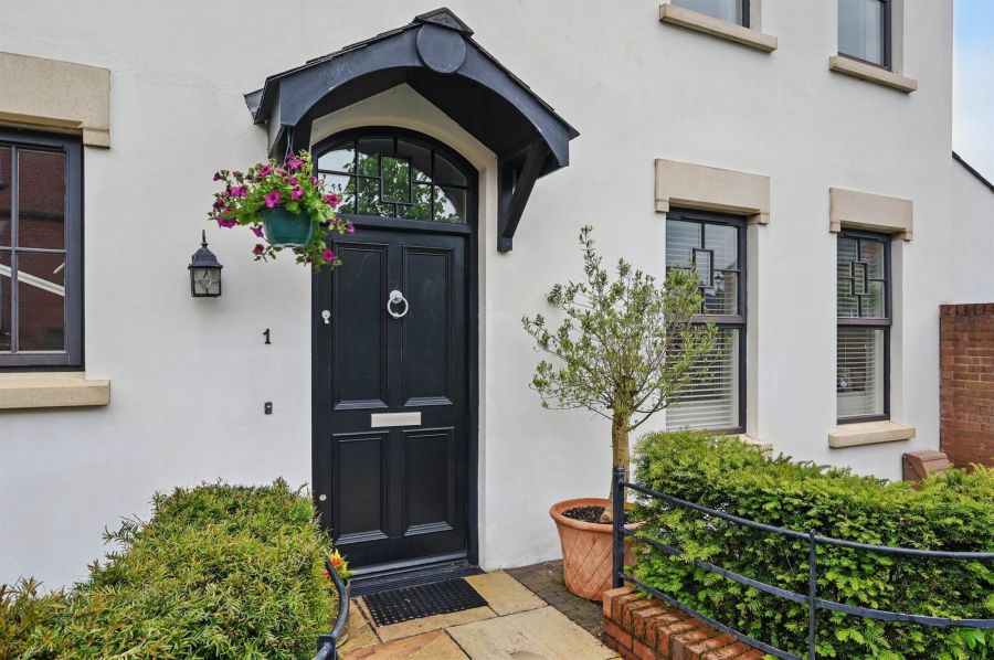 1 Ishbel Gardens