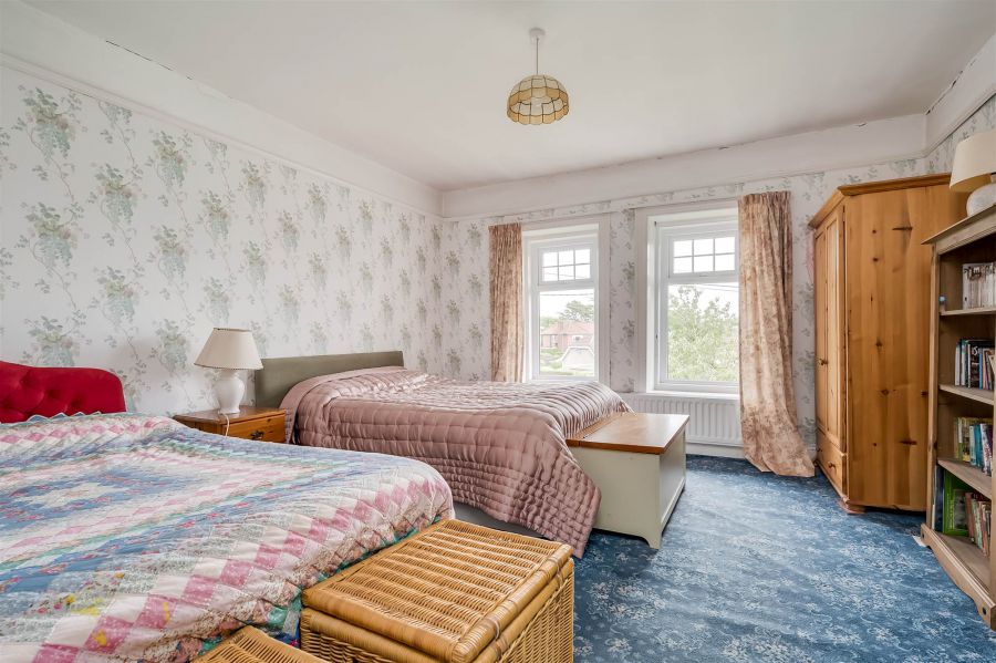 11 Rathlin Road