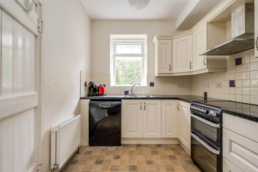 11 Rathlin Road
