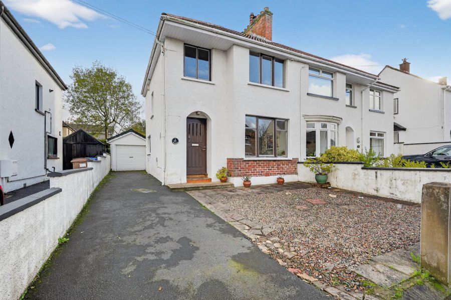6 Locksley Parade
