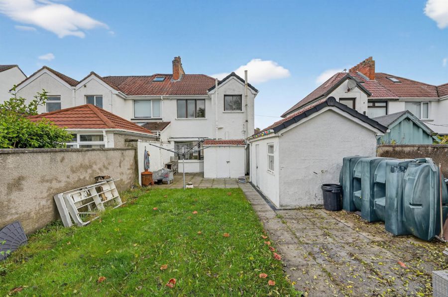 6 Locksley Parade