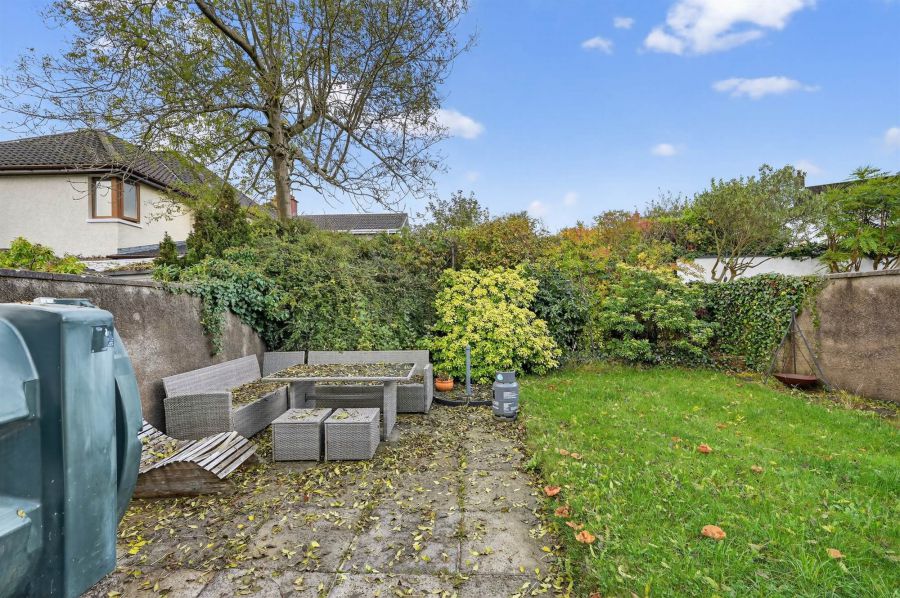 6 Locksley Parade