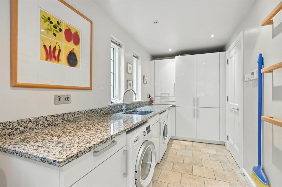 46 & 46a Myrtlefield Park
