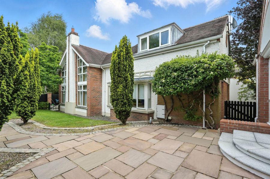 46 & 46a Myrtlefield Park
