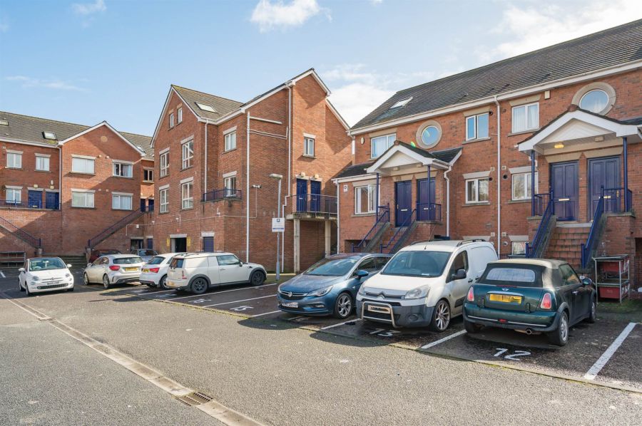 Apt 18 Fitzwilliam Square, ormeau, belfast, BT7 1JH