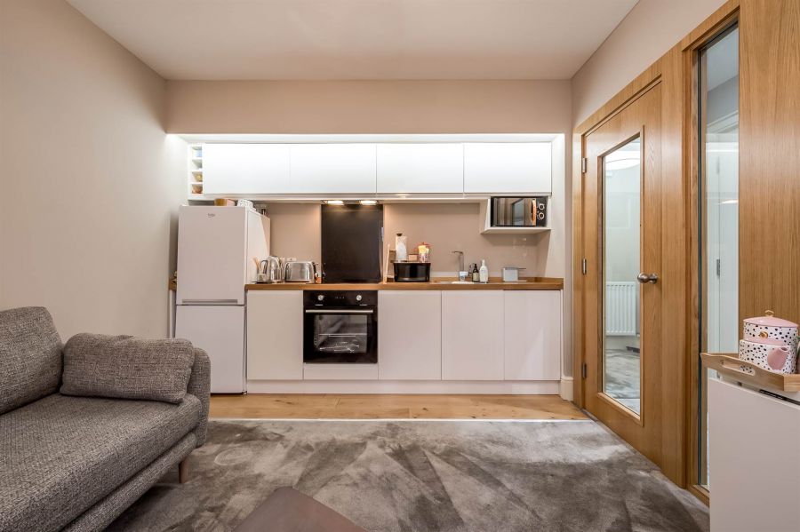 Apt 4 Atelier House 26 Sans Souci Park