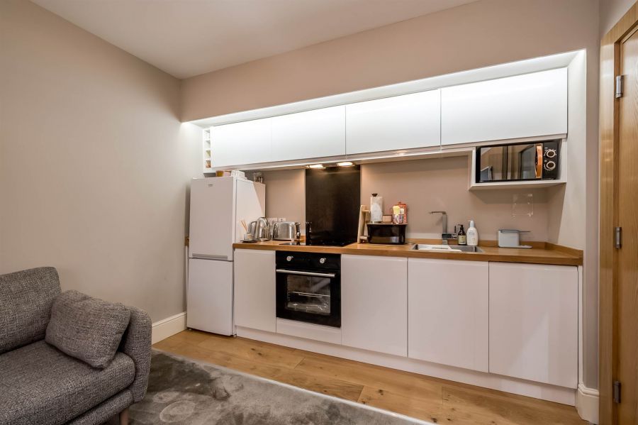 Apt 4 Atelier House 26 Sans Souci Park