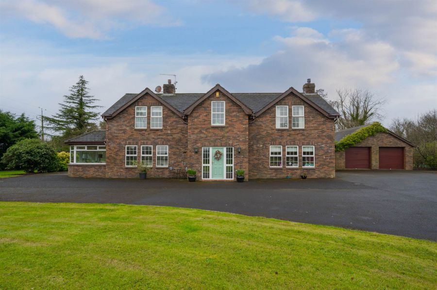 8B Ballyclan Road