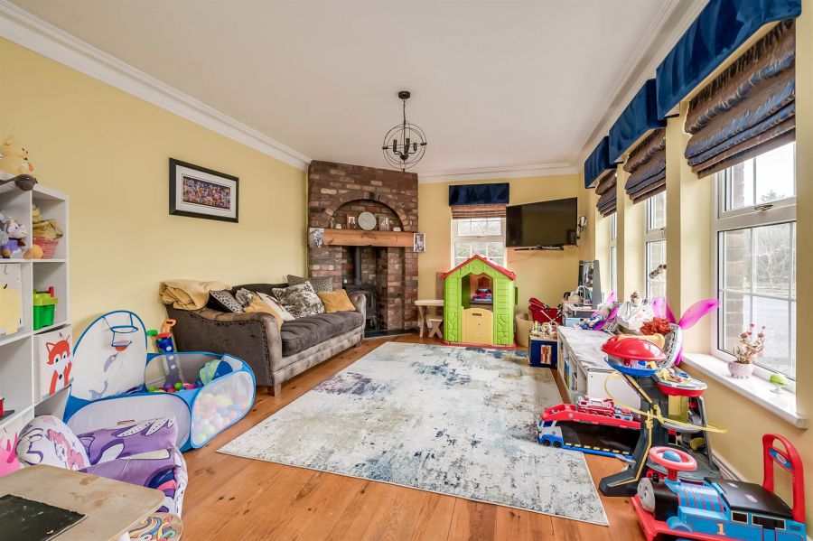 8B Ballyclan Road