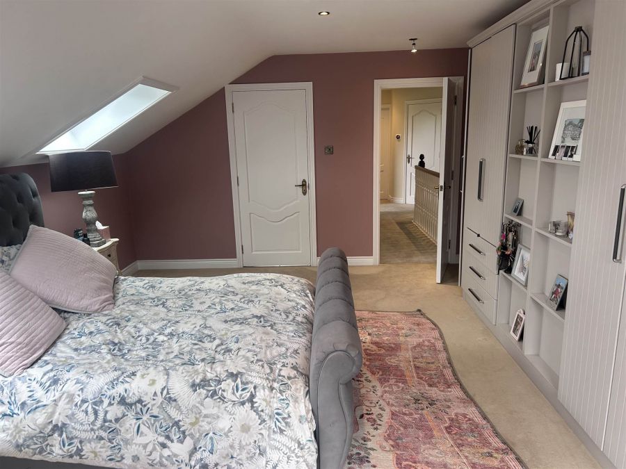 8B Ballyclan Road