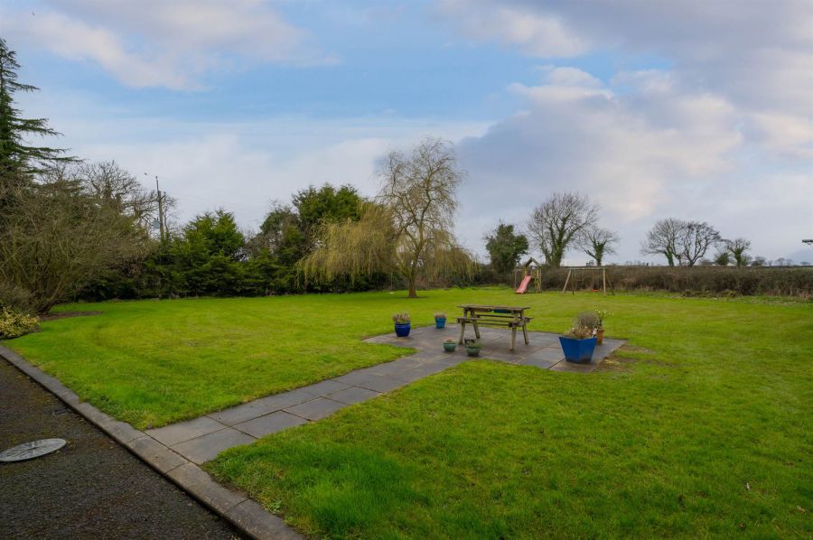 8B Ballyclan Road