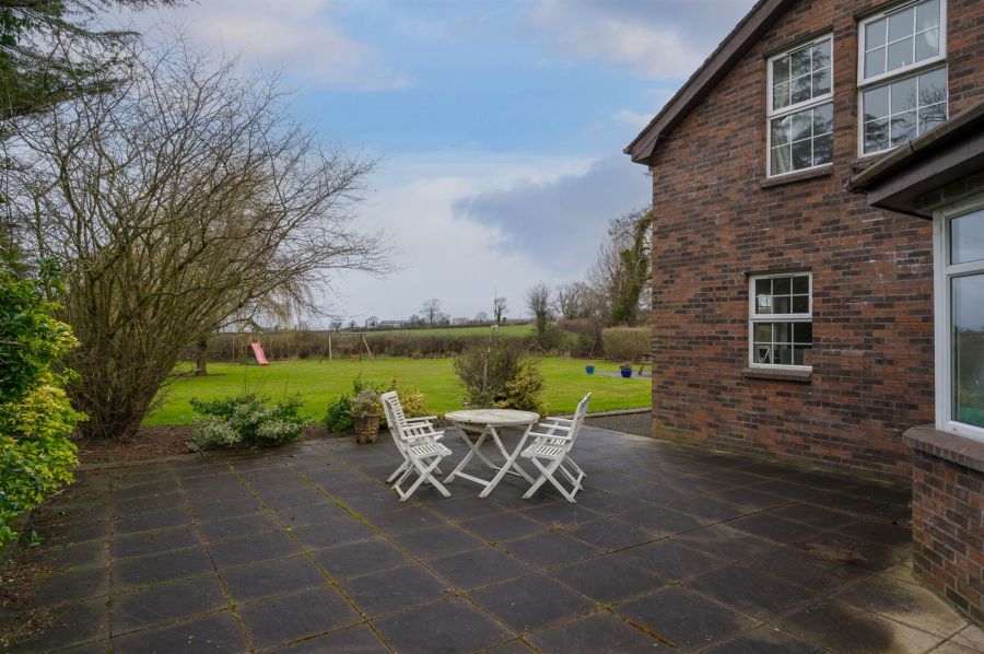 8B Ballyclan Road