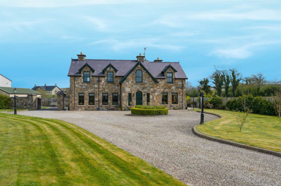 96a Carryduff Road, temple, lisburn, BT27 6YL
