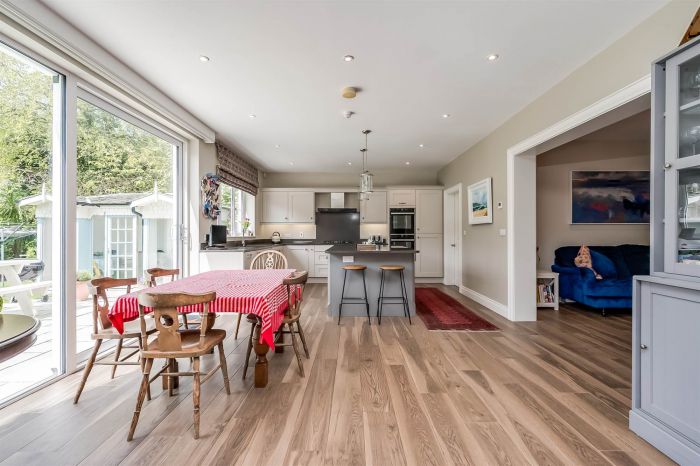 14 Bristow Park