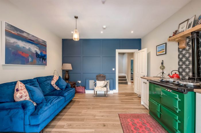 14 Bristow Park