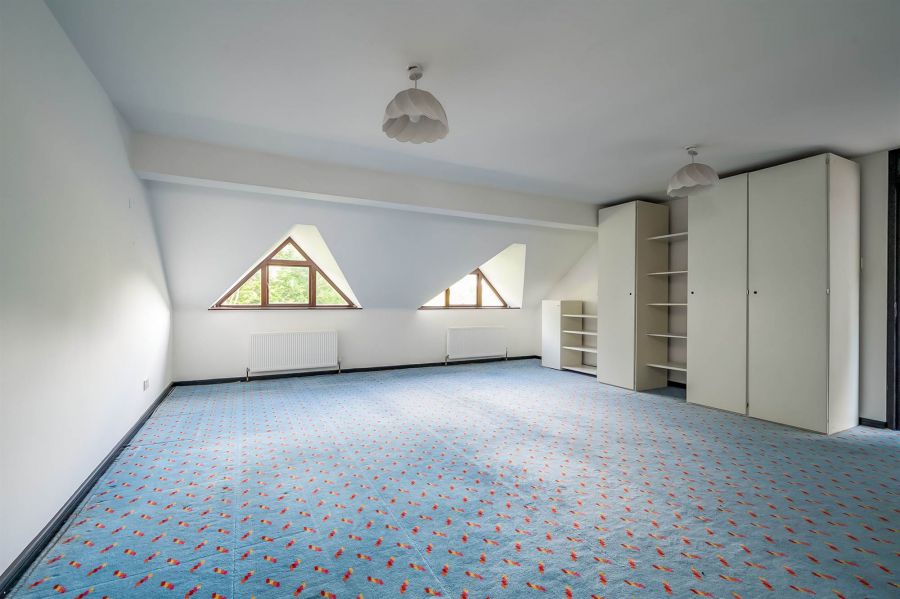 93 Dunmurry Lane