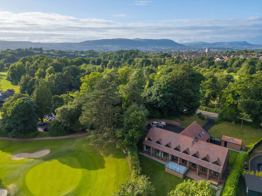 93 Dunmurry Lane