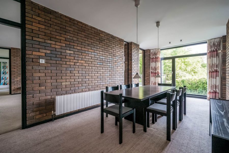 93 Dunmurry Lane