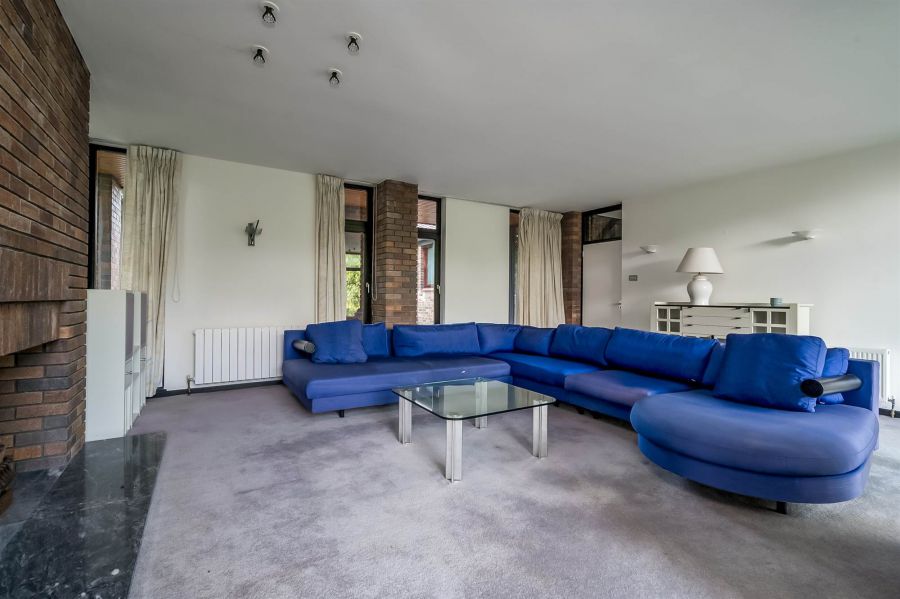 93 Dunmurry Lane