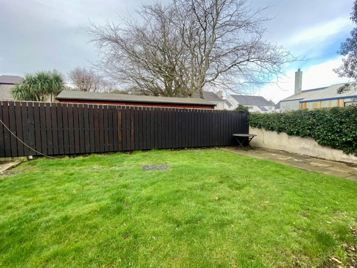 2 Beechwood Avenue
