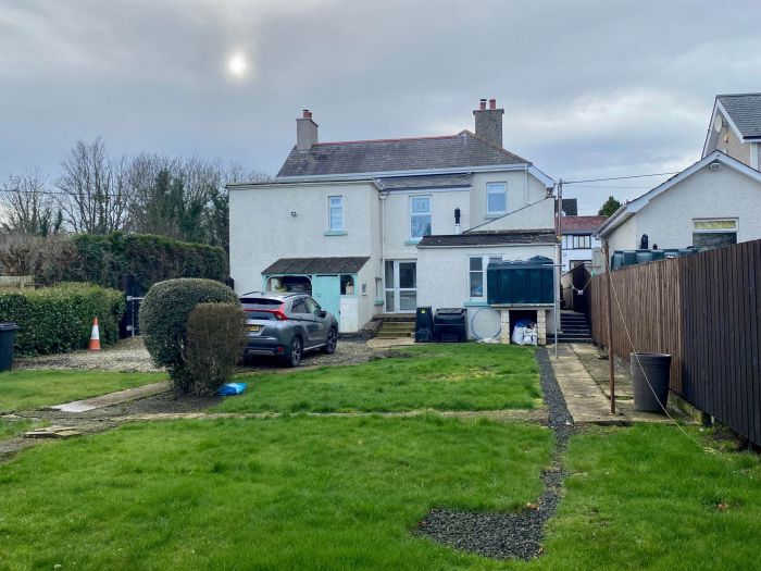 2 Beechwood Avenue