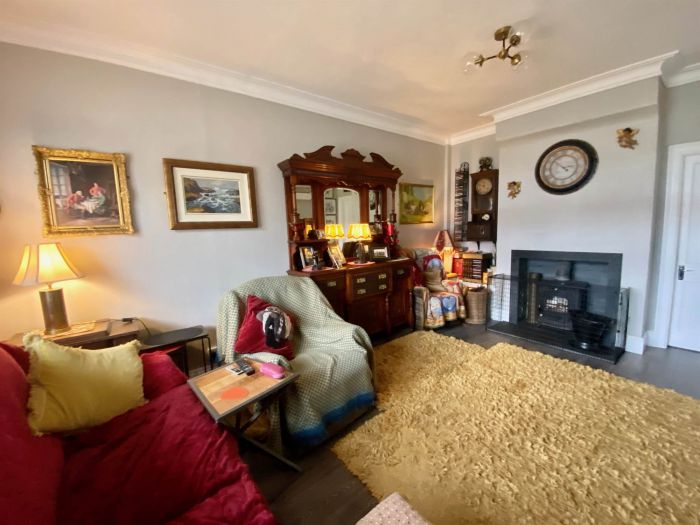 2 Beechwood Avenue