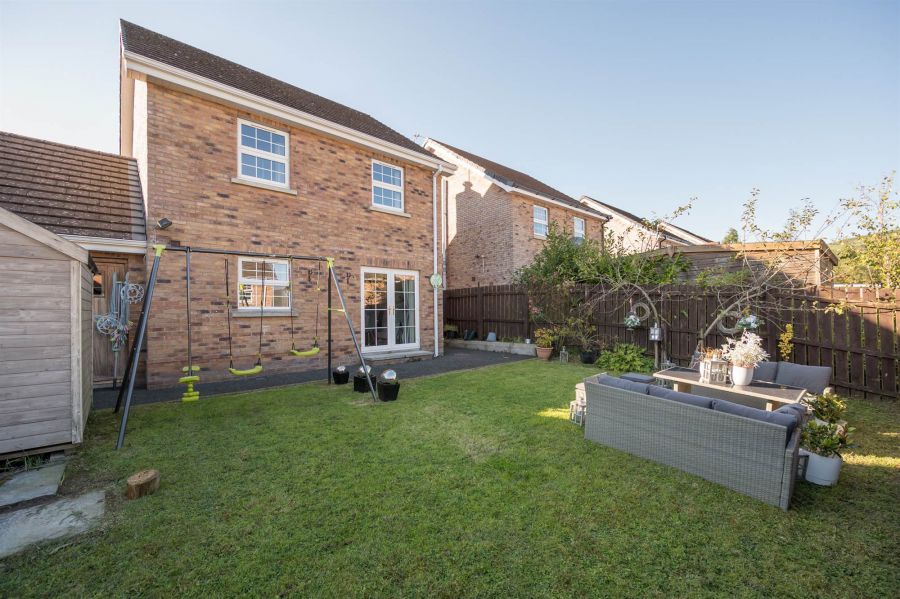 47 Mount Eagles Glen