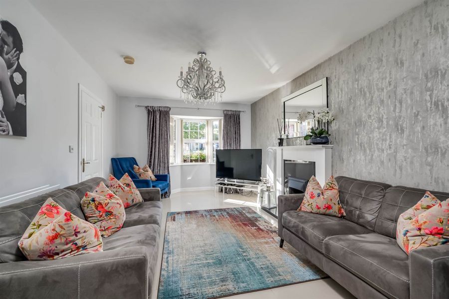 47 Mount Eagles Glen