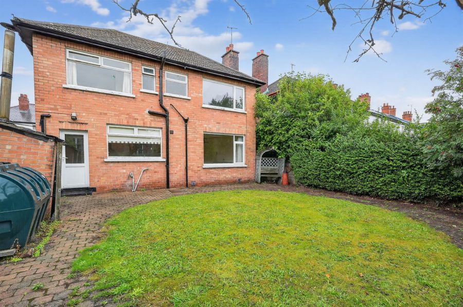 98 Marlborough Park Central