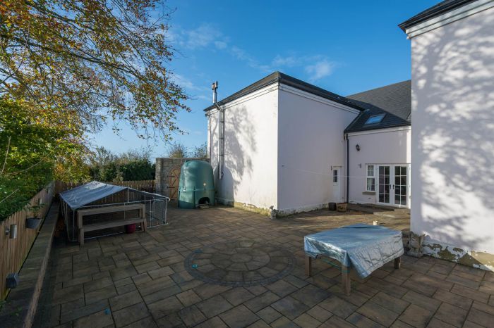 80 Lurgan Road