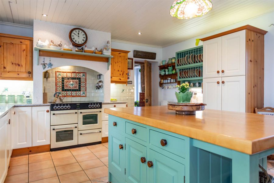 Cloverhill House, 39 Killynure Road West
