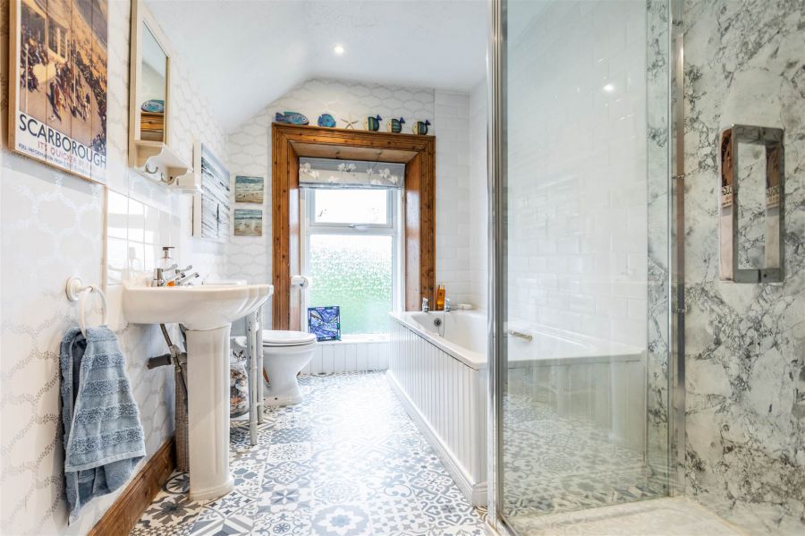 Cloverhill House, 39 Killynure Road West