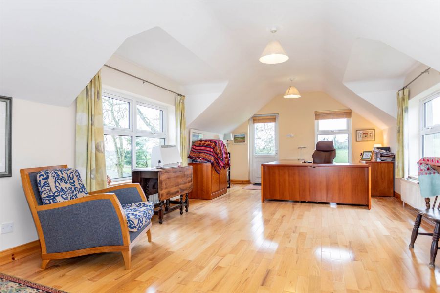 Cloverhill House, 39 Killynure Road West