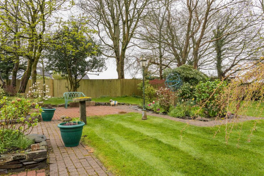 Cloverhill House, 39 Killynure Road West