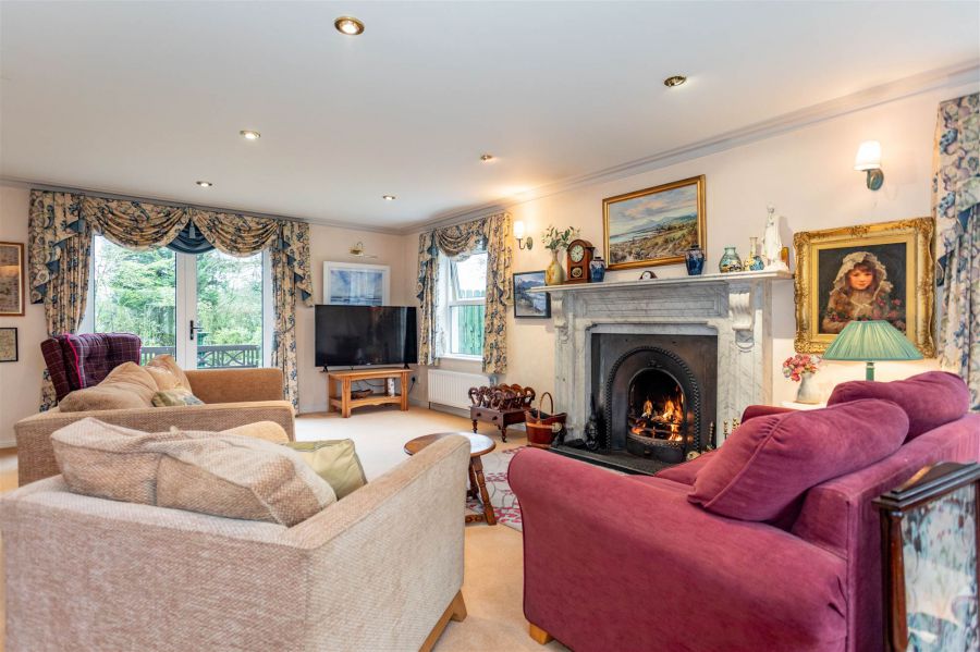 Cloverhill House, 39 Killynure Road West