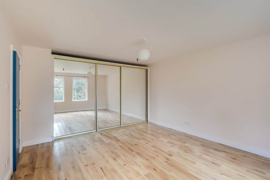 Apartment, 2 Huntingdale House