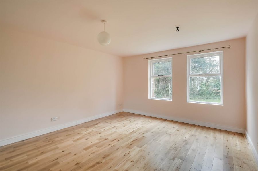 Apartment, 2 Huntingdale House