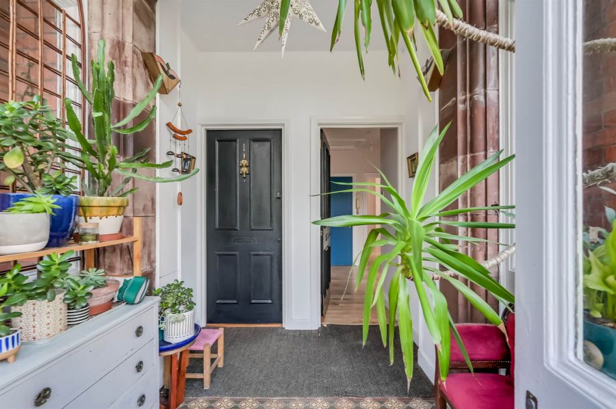 Apartment, 2 Huntingdale House