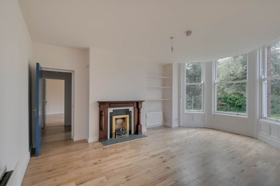 Apartment, 2 Huntingdale House