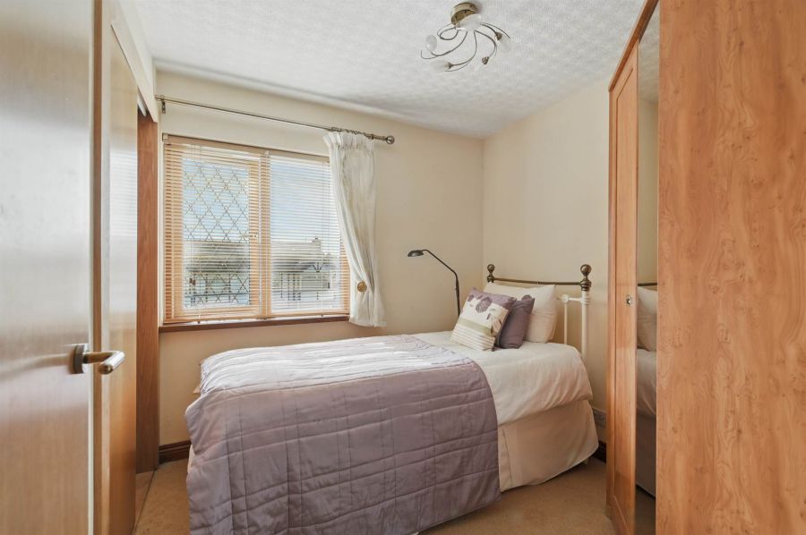 11 Meadowvale Gardens