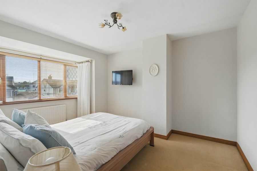 11 Meadowvale Gardens