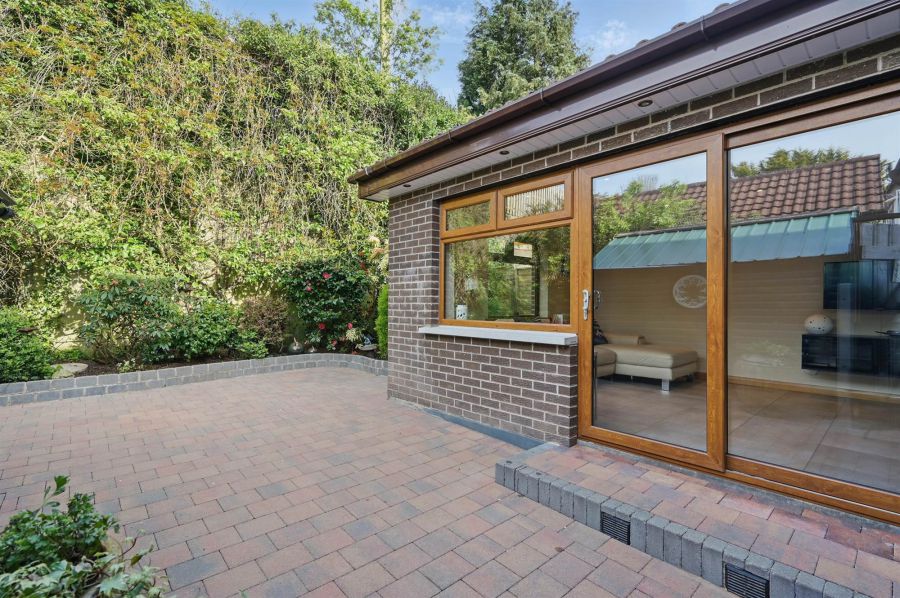 11 Meadowvale Gardens