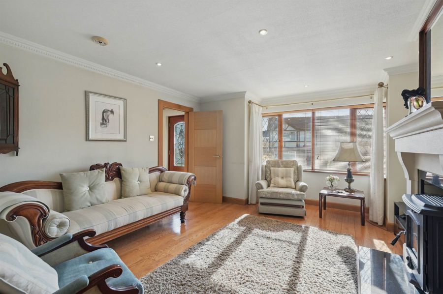 11 Meadowvale Gardens